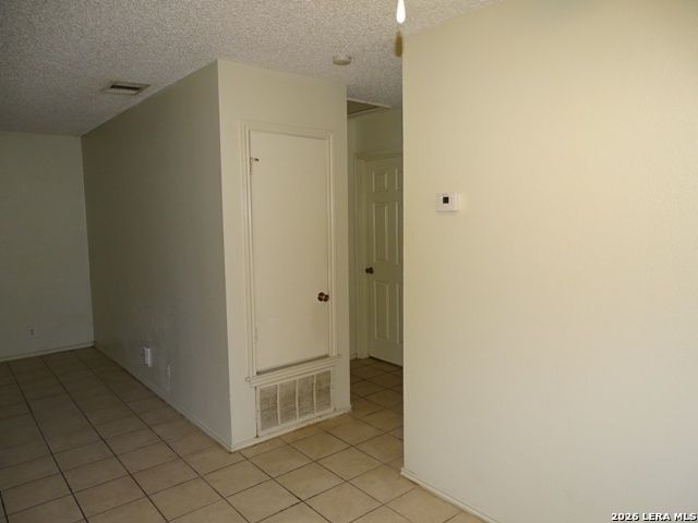 5215 MEADOW RISE ST, San Antonio, TX 78250