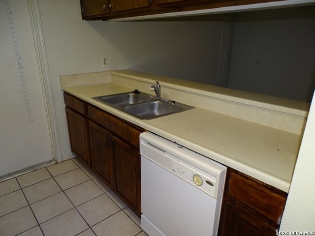 5215 MEADOW RISE ST, San Antonio, TX 78250