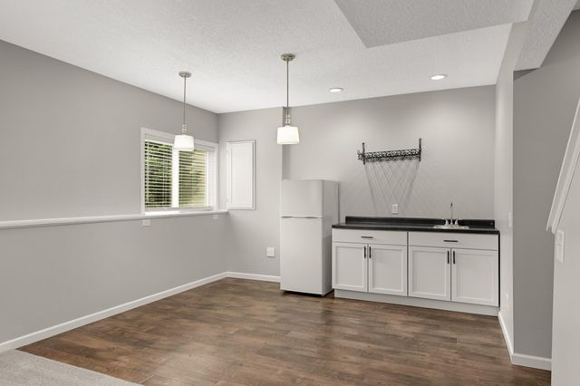11779 Harvest Path, Woodbury, MN 55129