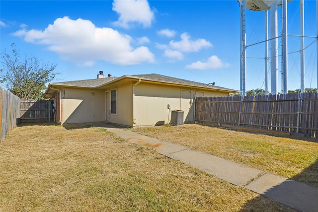 3416 Colonial Drive, Forest Hill, TX 76140