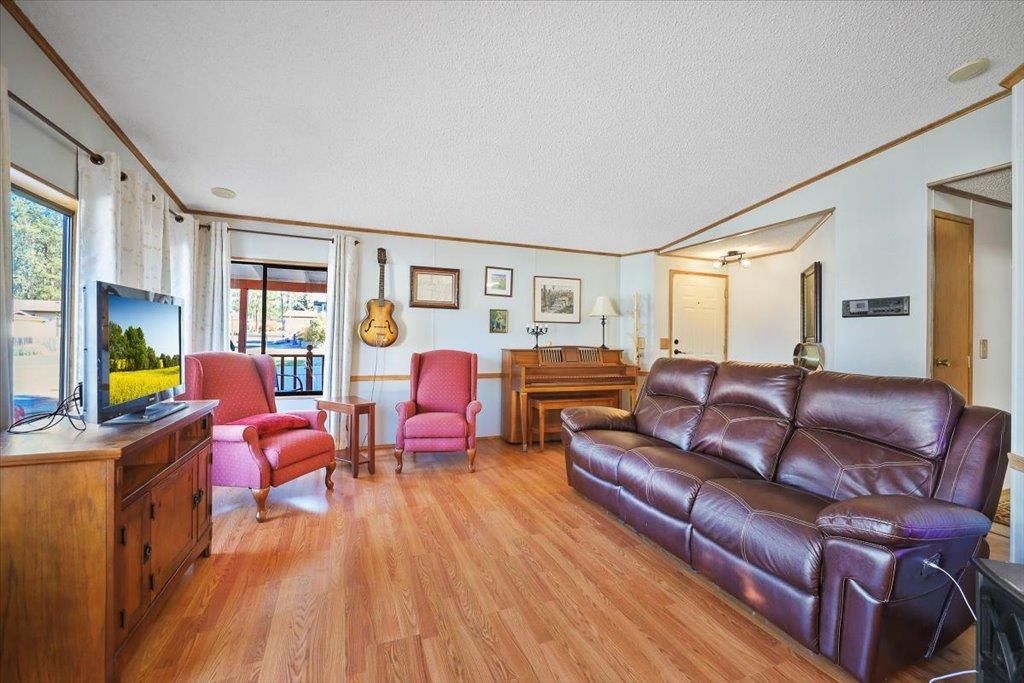 3316 E Valley Forge Ln, Mead, WA 99021 photo 2