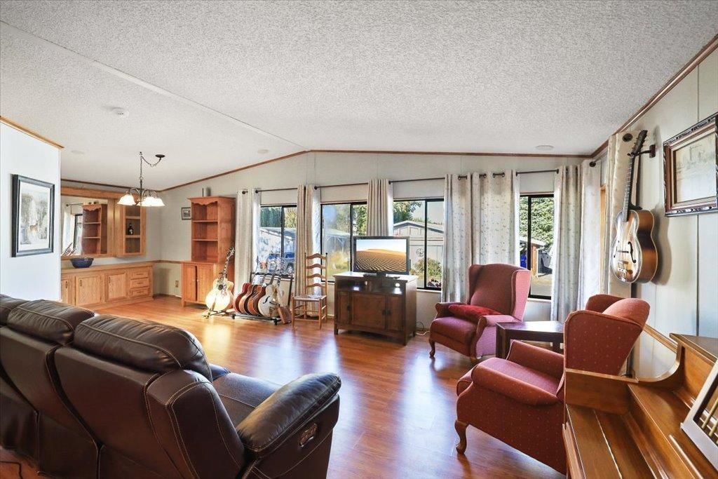 3316 E Valley Forge Ln, Mead, WA 99021 photo 3