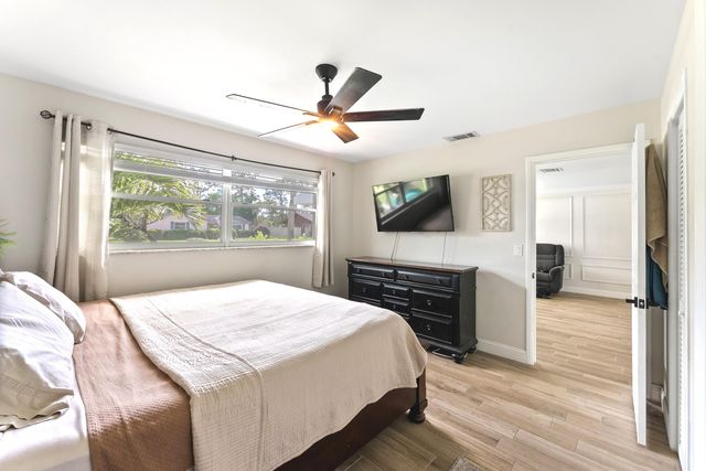 3099 Medinah Circle E, Greenacres, FL 33467