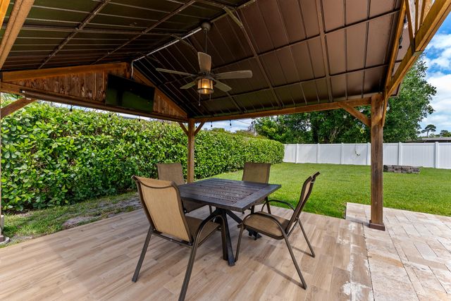 3099 Medinah Circle E, Greenacres, FL 33467