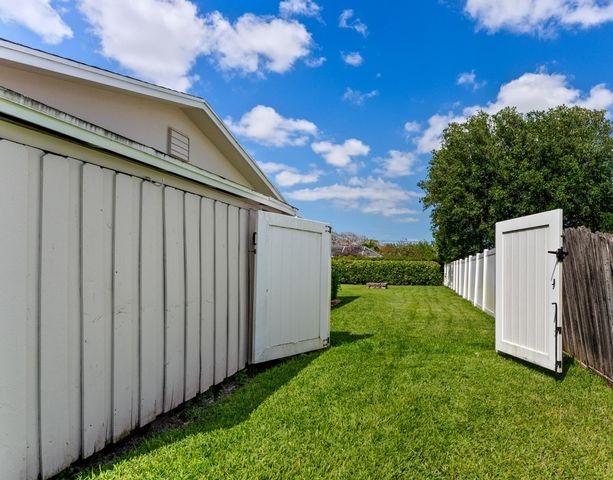 3099 Medinah Circle E, Greenacres, FL 33467