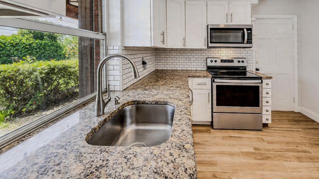 3099 Medinah Circle E, Greenacres, FL 33467