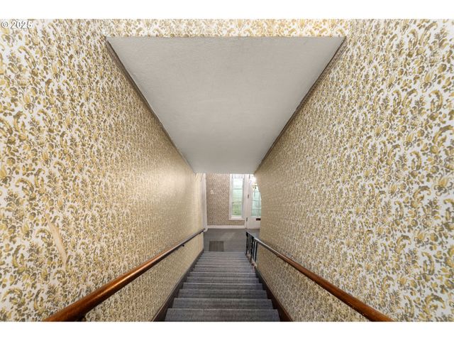 646 Se 60TH Ave, Portland, OR 97215