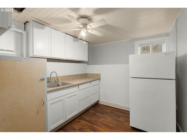646 Se 60TH Ave, Portland, OR 97215