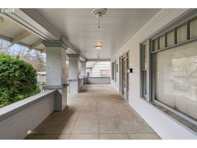 646 Se 60TH Ave, Portland, OR 97215