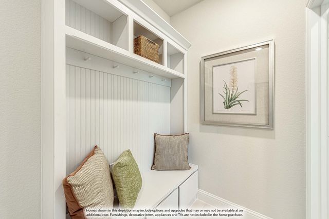 158 Creekside Drive, Sanger, TX 76266