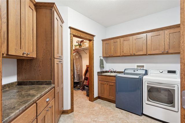 1315 245th Place, Pella, IA 50219