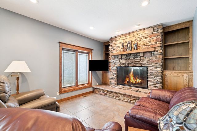 1315 245th Place, Pella, IA 50219