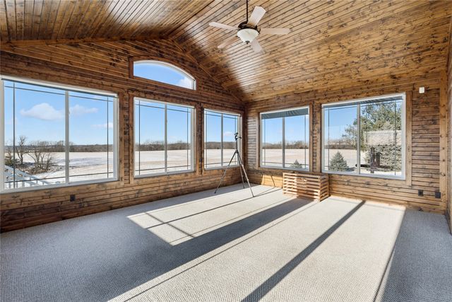 1315 245th Place, Pella, IA 50219