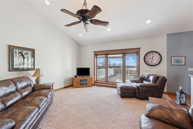 1315 245th Place, Pella, IA 50219