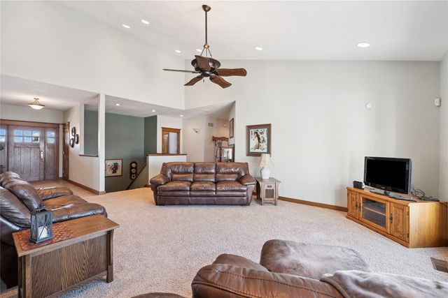 1315 245th Place, Pella, IA 50219