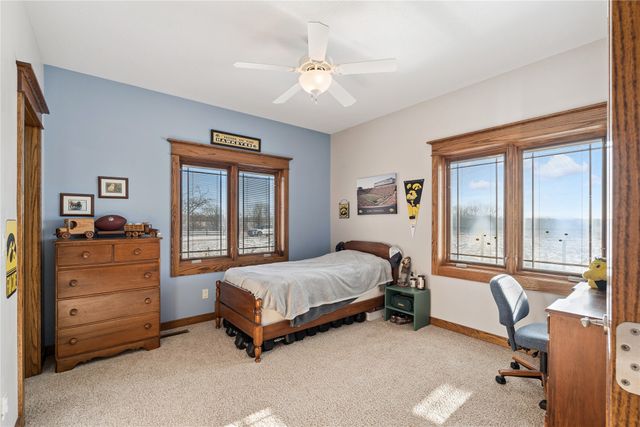 1315 245th Place, Pella, IA 50219