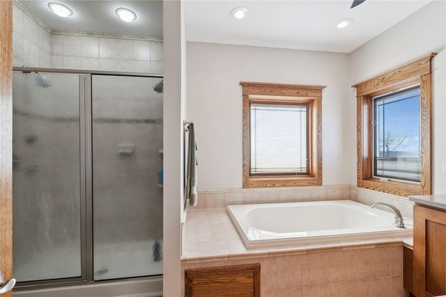 1315 245th Place, Pella, IA 50219