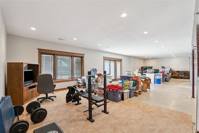 1315 245th Place, Pella, IA 50219