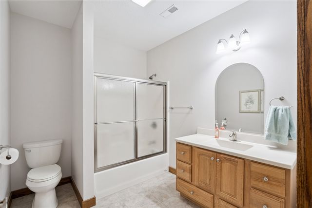 1315 245th Place, Pella, IA 50219