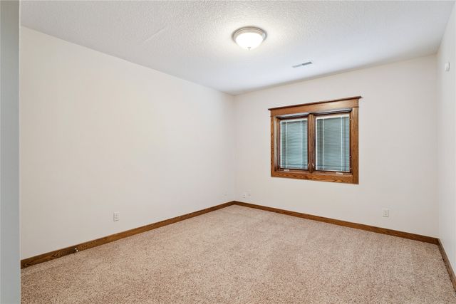 1315 245th Place, Pella, IA 50219