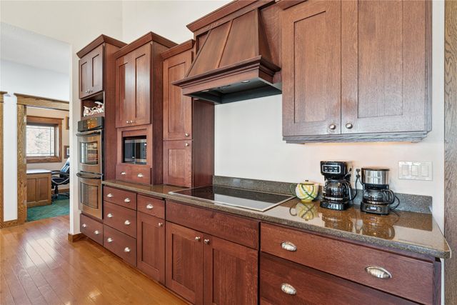 1315 245th Place, Pella, IA 50219