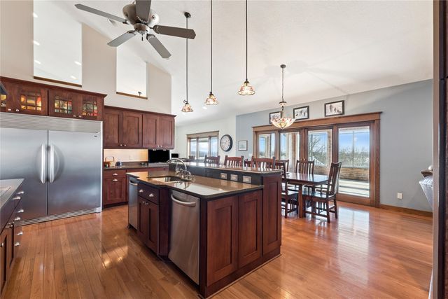 1315 245th Place, Pella, IA 50219