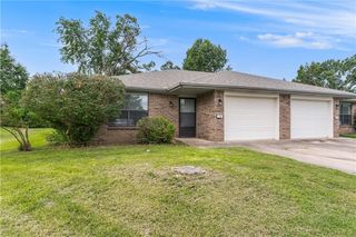 7 Jonquilla, Bentonville, AR 72712