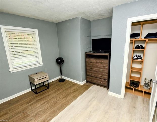 3493 Bertha ST, Norfolk, VA 23513