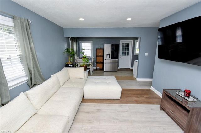 3493 Bertha ST, Norfolk, VA 23513