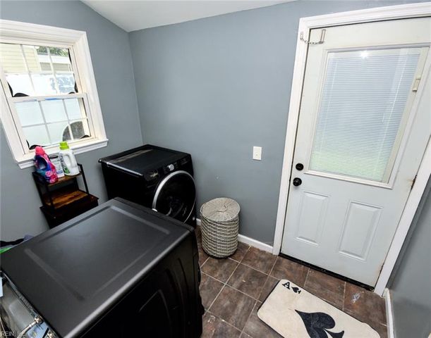3493 Bertha ST, Norfolk, VA 23513