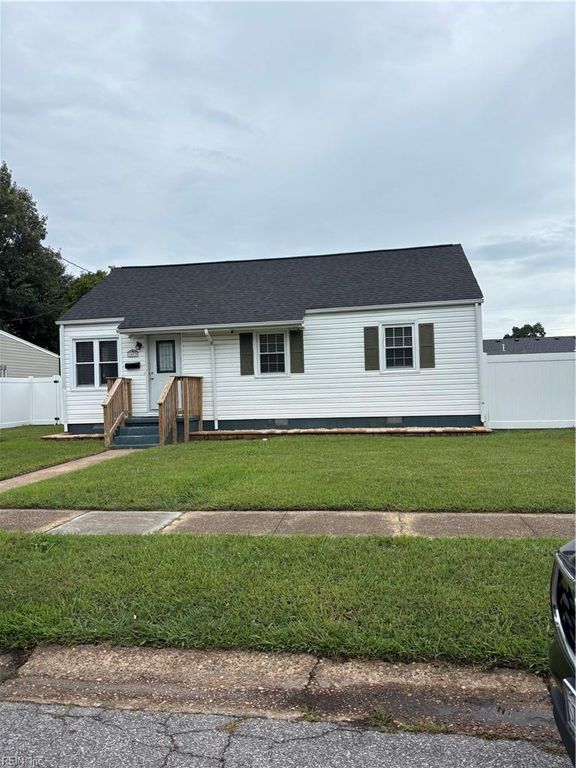 3493 Bertha ST, Norfolk, VA 23513