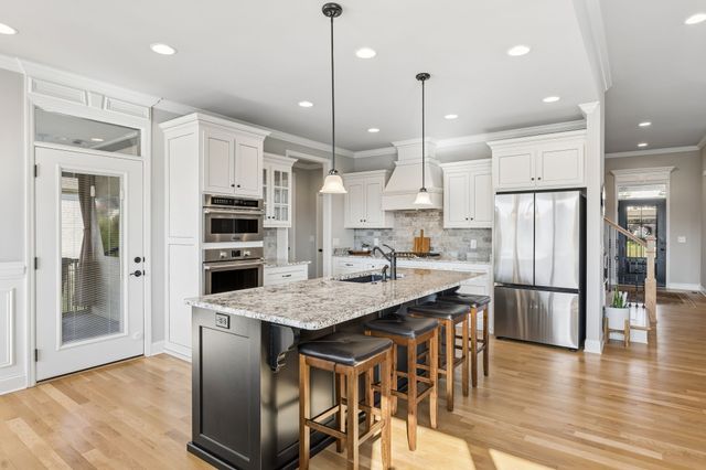 1121 Pretender Way, Columbia, TN 38401