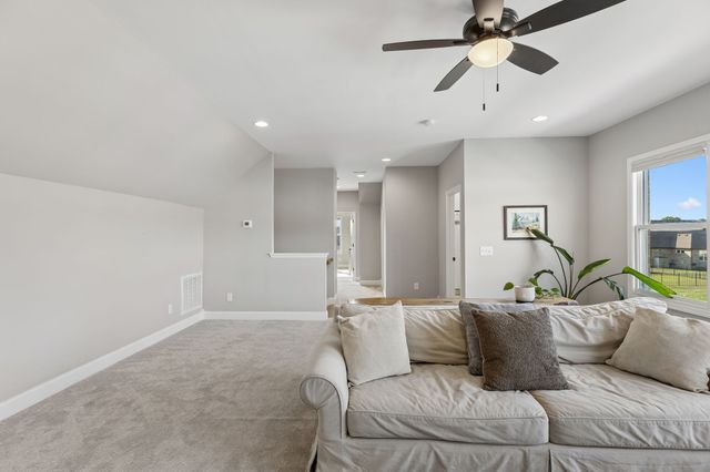 1121 Pretender Way, Columbia, TN 38401