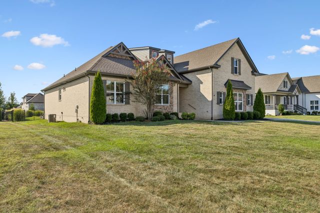 1121 Pretender Way, Columbia, TN 38401