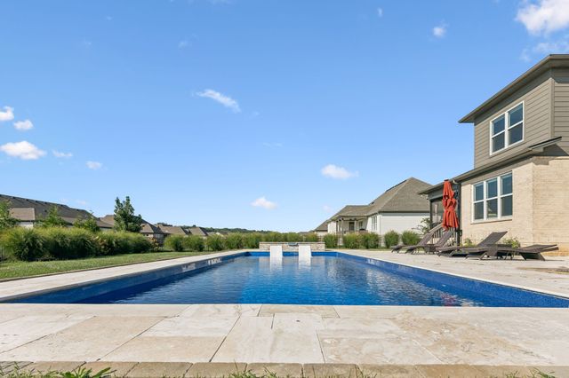 1121 Pretender Way, Columbia, TN 38401