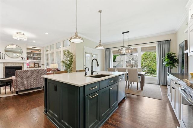 16058 Cambridge Circle, Stilwell, KS 66085