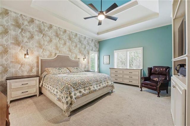 16058 Cambridge Circle, Stilwell, KS 66085