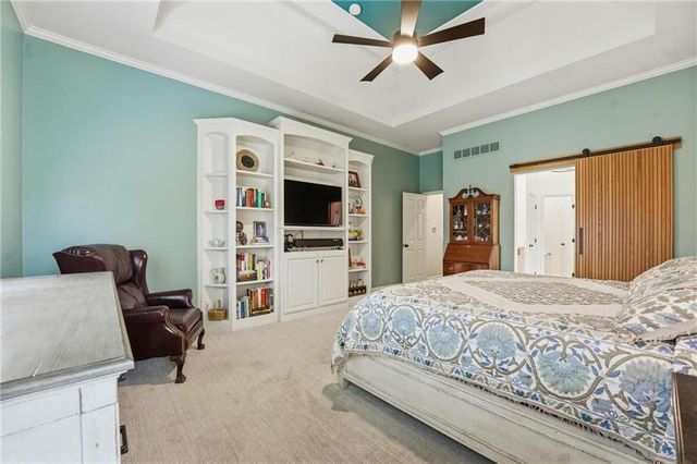 16058 Cambridge Circle, Stilwell, KS 66085