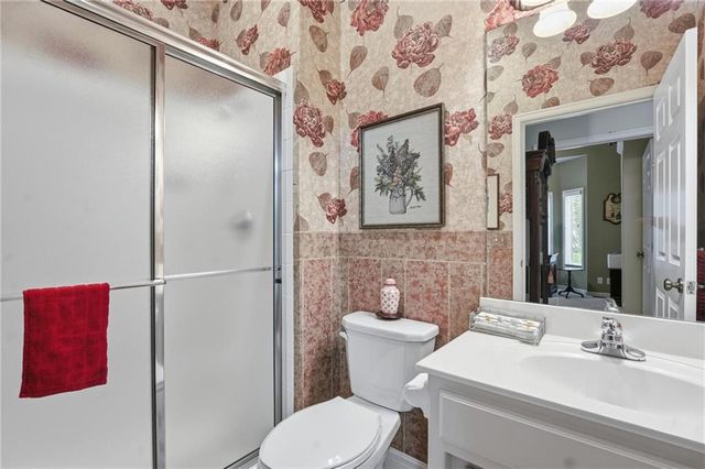 16058 Cambridge Circle, Stilwell, KS 66085