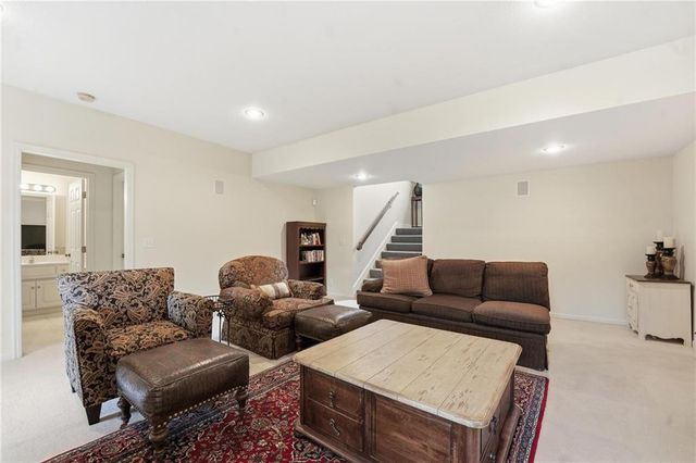 16058 Cambridge Circle, Stilwell, KS 66085