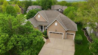 16058 Cambridge Circle, Stilwell, KS 66085