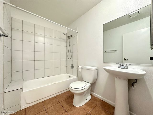 6687 West Tropicana Avenue 102, Las Vegas, NV 89103