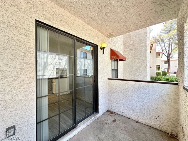 6687 West Tropicana Avenue 102, Las Vegas, NV 89103