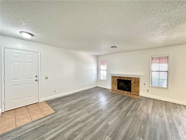 6687 West Tropicana Avenue 102, Las Vegas, NV 89103