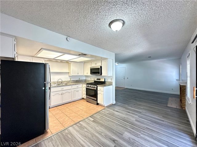 6687 West Tropicana Avenue 102, Las Vegas, NV 89103