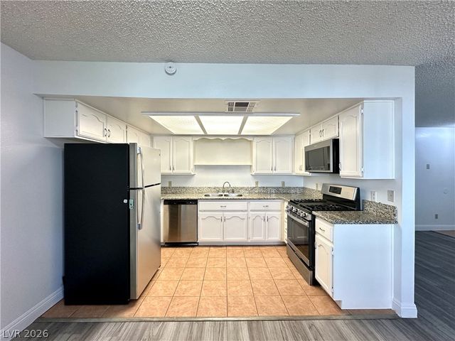 6687 West Tropicana Avenue 102, Las Vegas, NV 89103