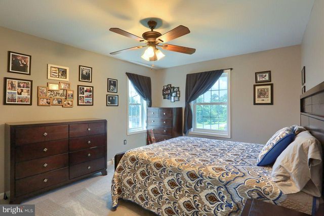 4 SMILEY DR, Mechanicsburg, PA 17050