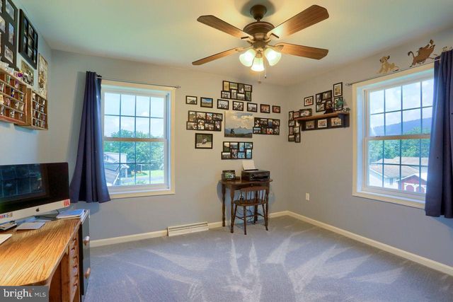 4 SMILEY DR, Mechanicsburg, PA 17050