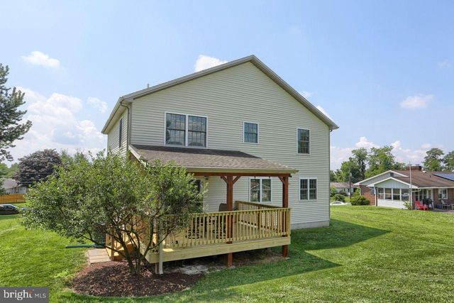 4 SMILEY DR, Mechanicsburg, PA 17050