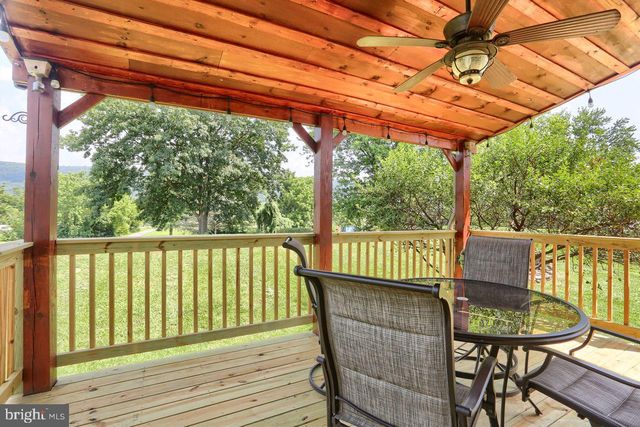 4 SMILEY DR, Mechanicsburg, PA 17050